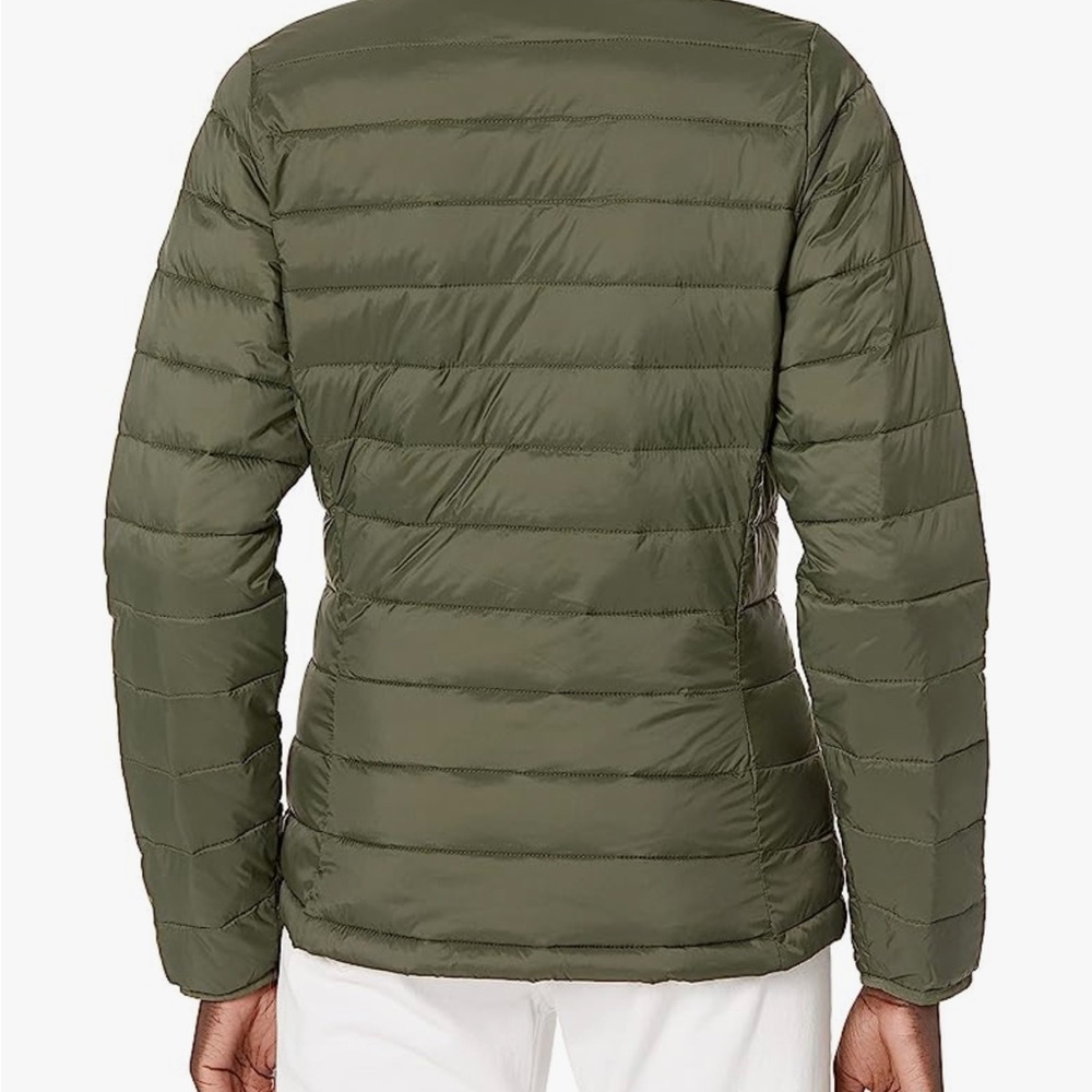 Amazon Essentials Light Weight Puffer - Picture 2 of 5
